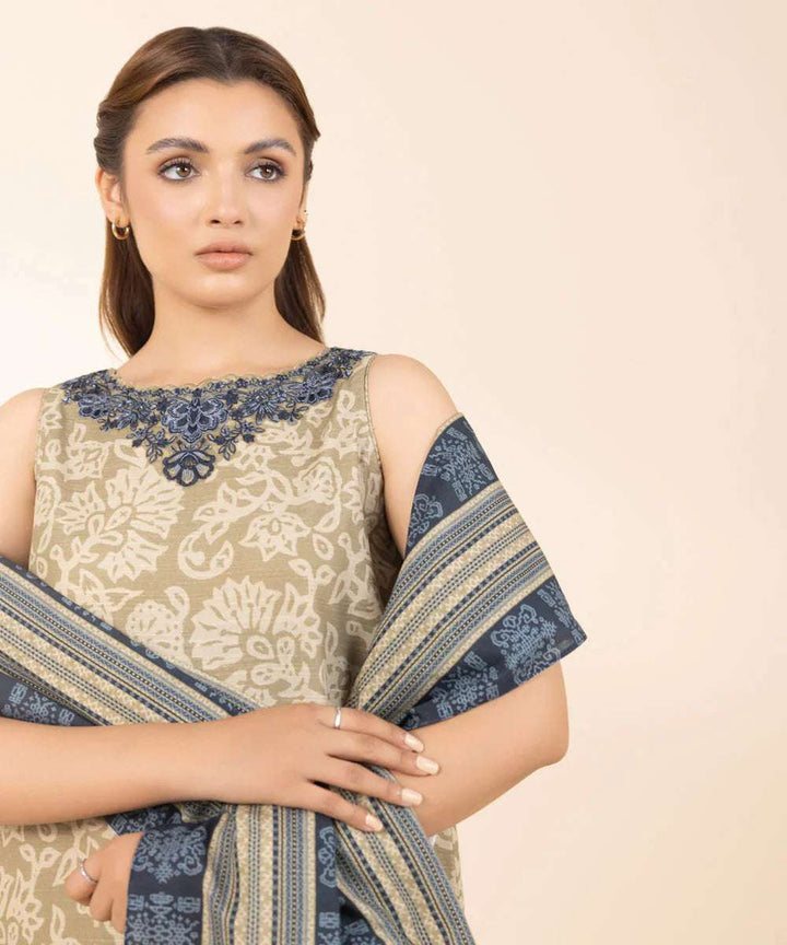 Sapphire 3Pc Embroidered Khaddar Suit 0U3PEDY24V99