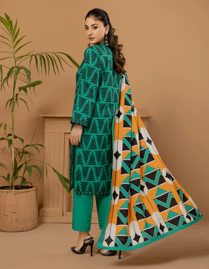 Falisha Winter's Printed Khaddar 3PC Suit