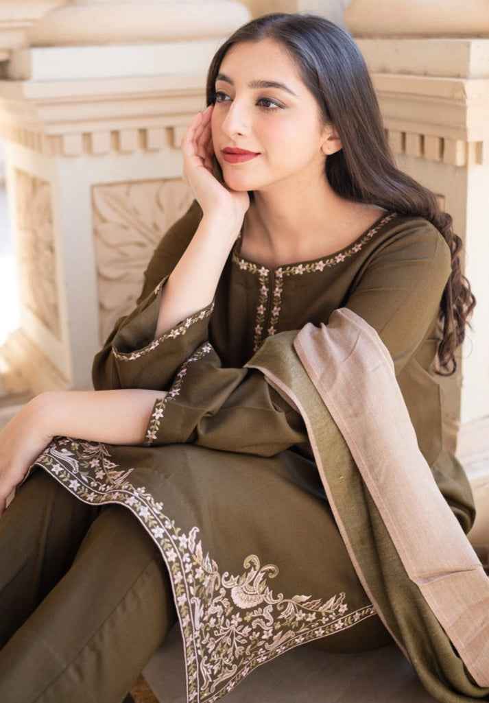 Rubab Closet's winter Dhanak 3PC Embroidered-611 - RUBAB CLOSET