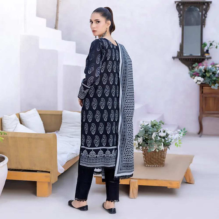 Regalia 3PC Printed Lawn Suit | BNWV1-8