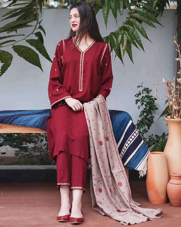 Rubab Closet Winter's Dhanak 3PC Embroidered Suit-892