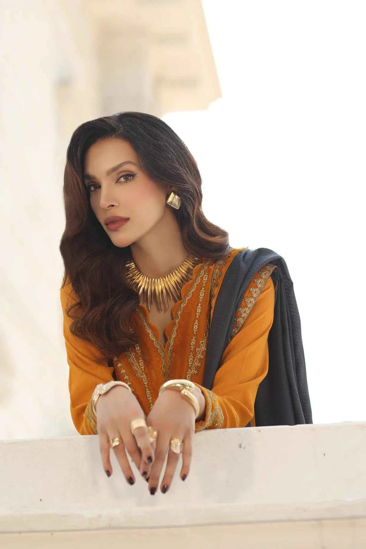 Charizma 3-PC Unstitched Peach Leather with Velvet CSW5-08