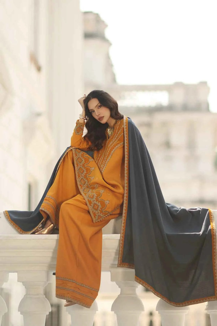 Charizma 3-PC Unstitched Peach Leather with Velvet CSW5-08