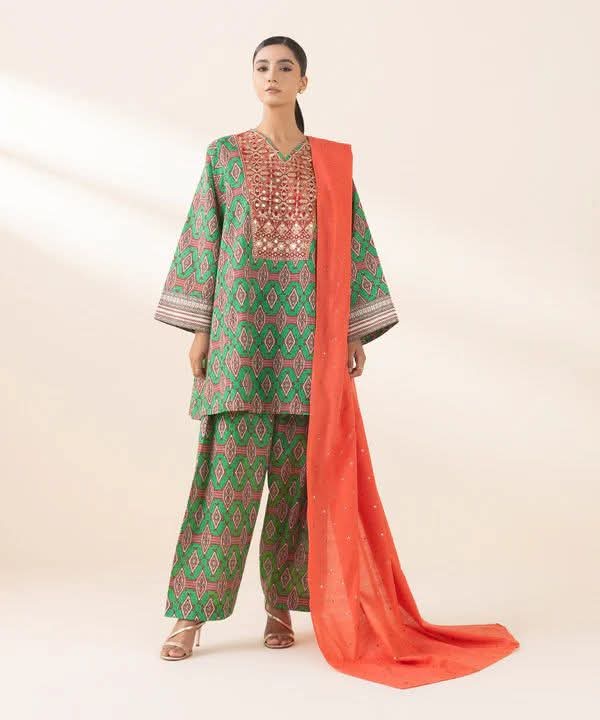 Sapphire 3Pc Embroidered Light Khaddar Suit 2SDF24V417 US