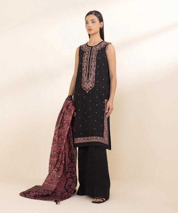 Sapphire 3Pc Embroidered khaddar Suit - U3PESG24V819